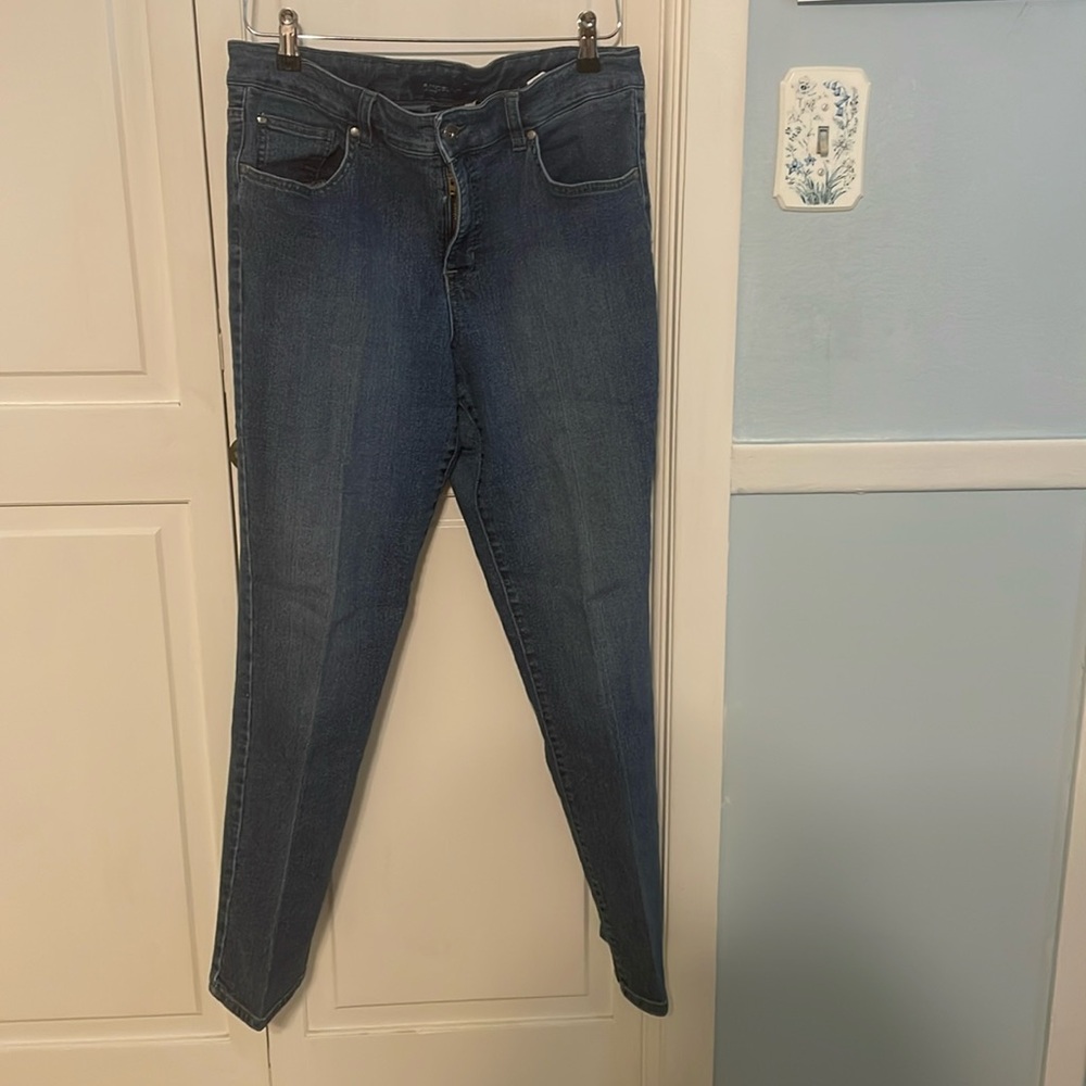 Bandolino Mandie style women’s jeans